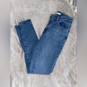 Levi’s 721 high rise skinny jeans
